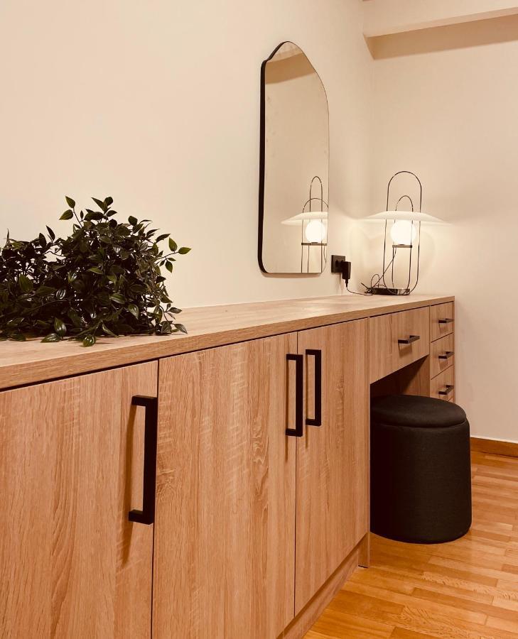 2 Bedroom Apt - Live Like A Local In Kolonaki Athene Buitenkant foto